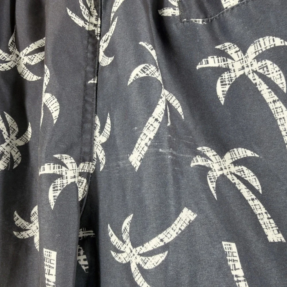 Spicy‎ Tuna Swim Trunks Boys Mens Size Small Lined Set of 2